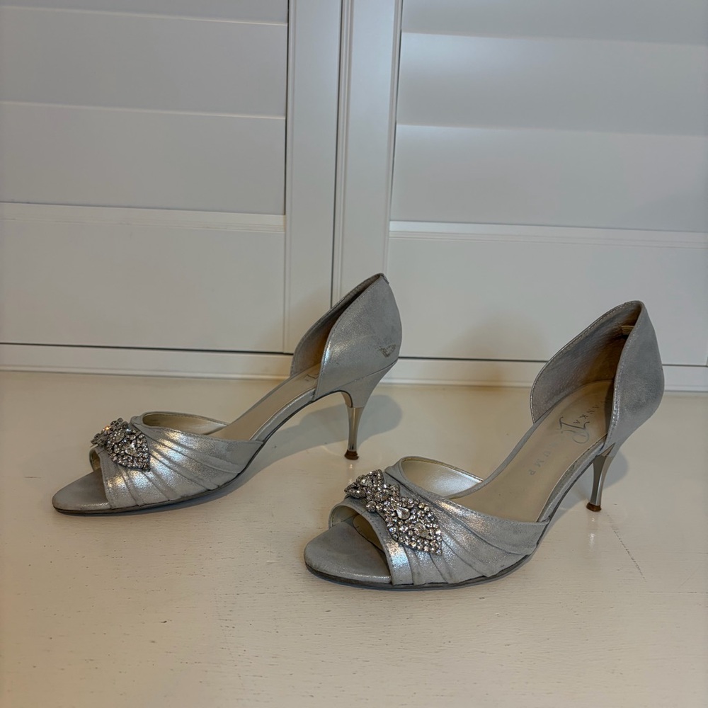 Ivanka Trump Silver Suede Nanci 3 Inch Embellished Heels Size 7 1/2 M